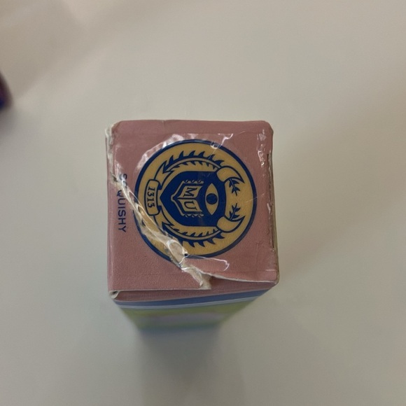 Disney Monsters University Pixar Revolution Limited Edition Make Up Bundle - Picture 7 of 12